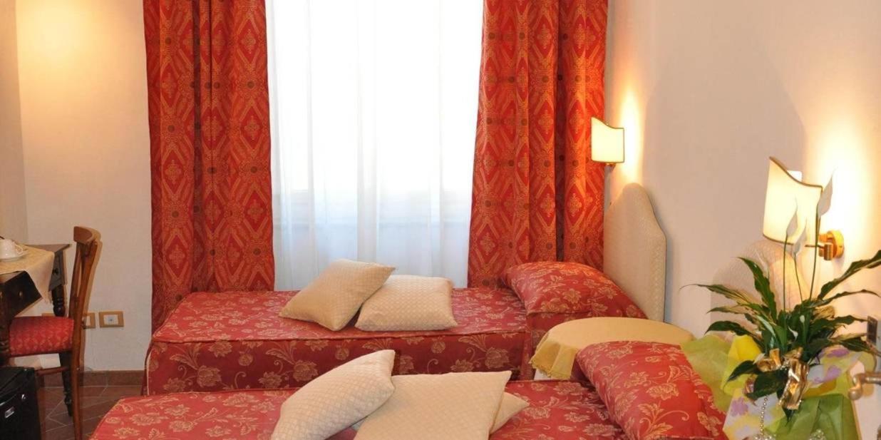 Il Mattino Ha L'Oro In Bocca Bed & Breakfast Пиза Екстериор снимка